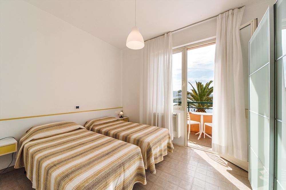 Hotel Belmare Porto Azzurro Extérieur photo