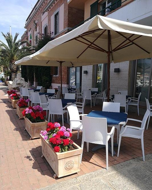 Hotel Belmare Porto Azzurro Extérieur photo
