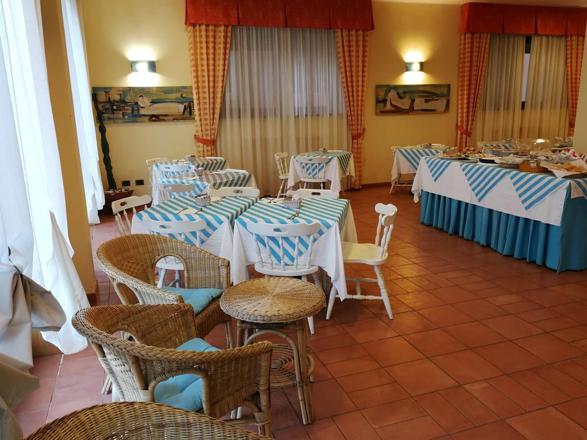 Hotel Belmare Porto Azzurro Extérieur photo