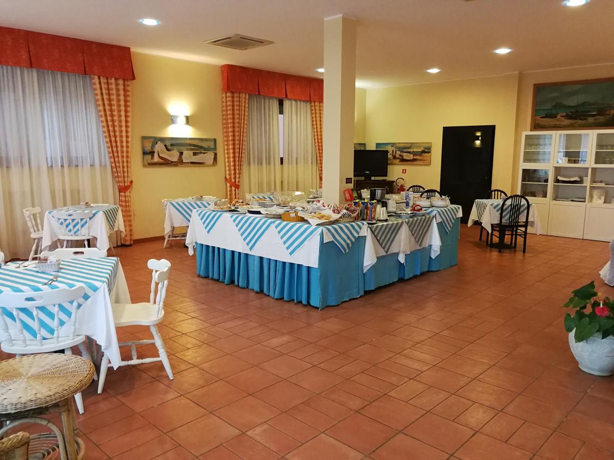 Hotel Belmare Porto Azzurro Extérieur photo
